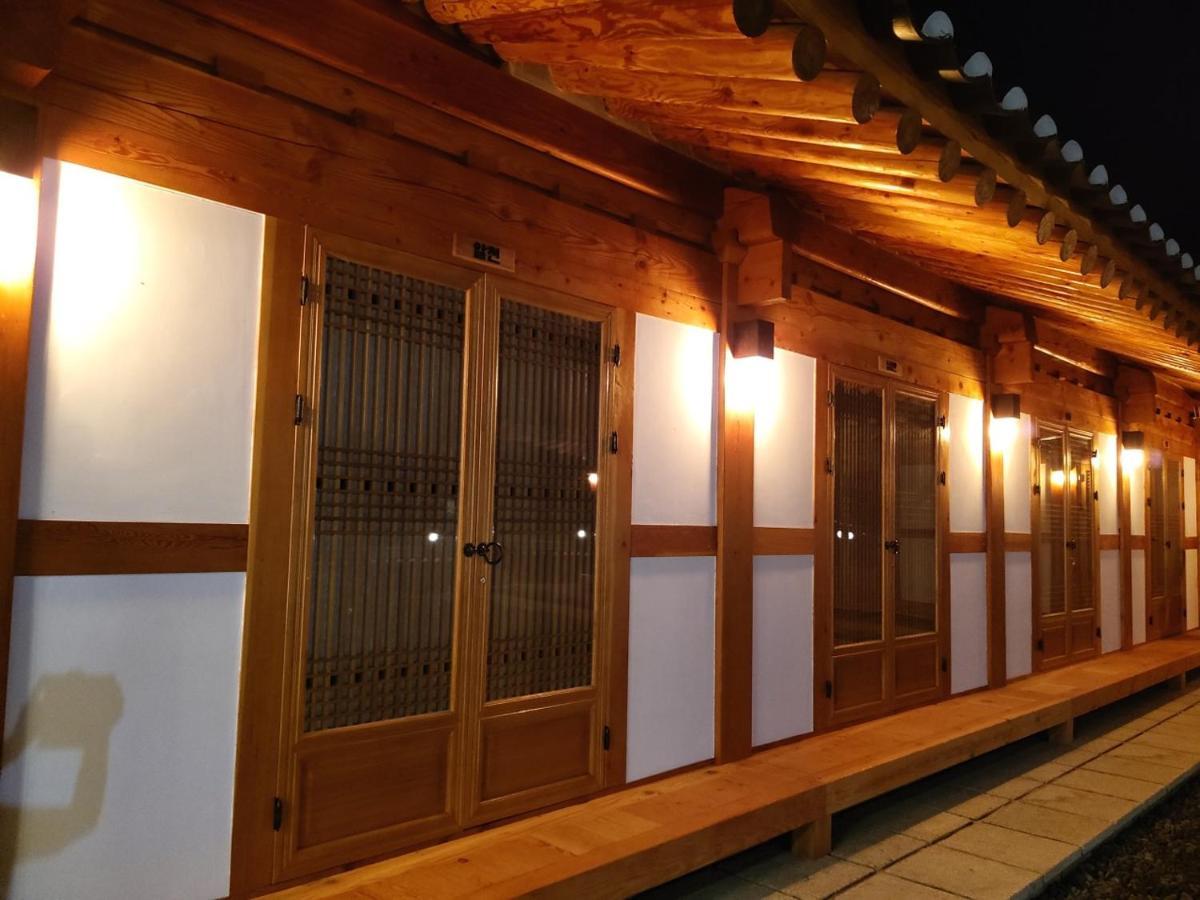 Wonhwaroo Villa Gyeongju Exterior photo