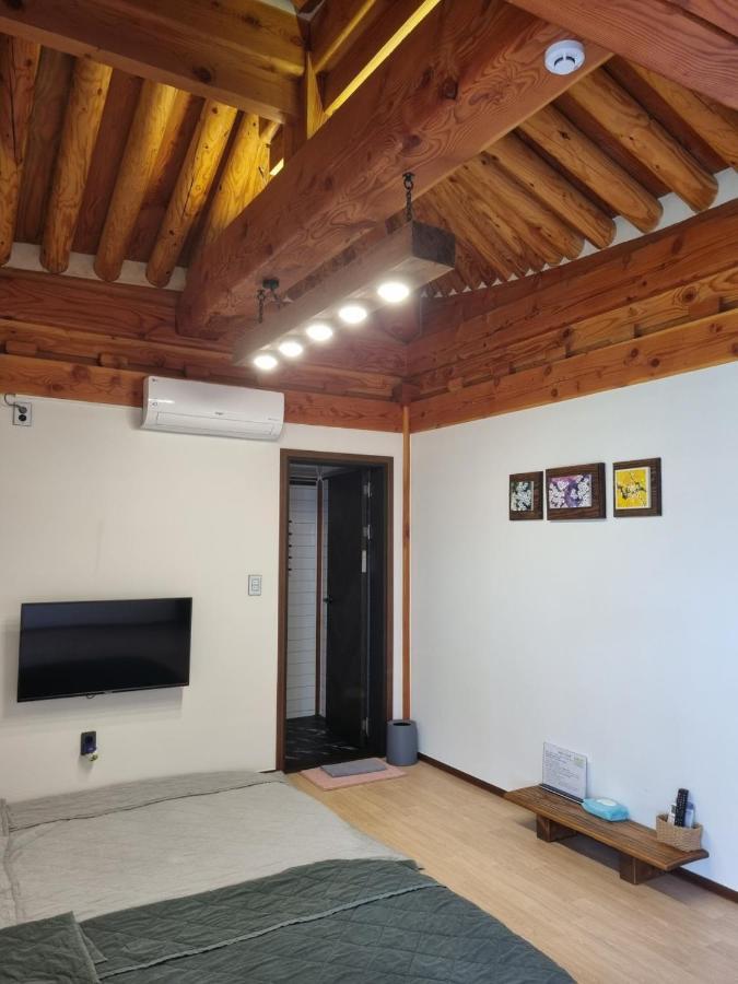Wonhwaroo Villa Gyeongju Exterior photo